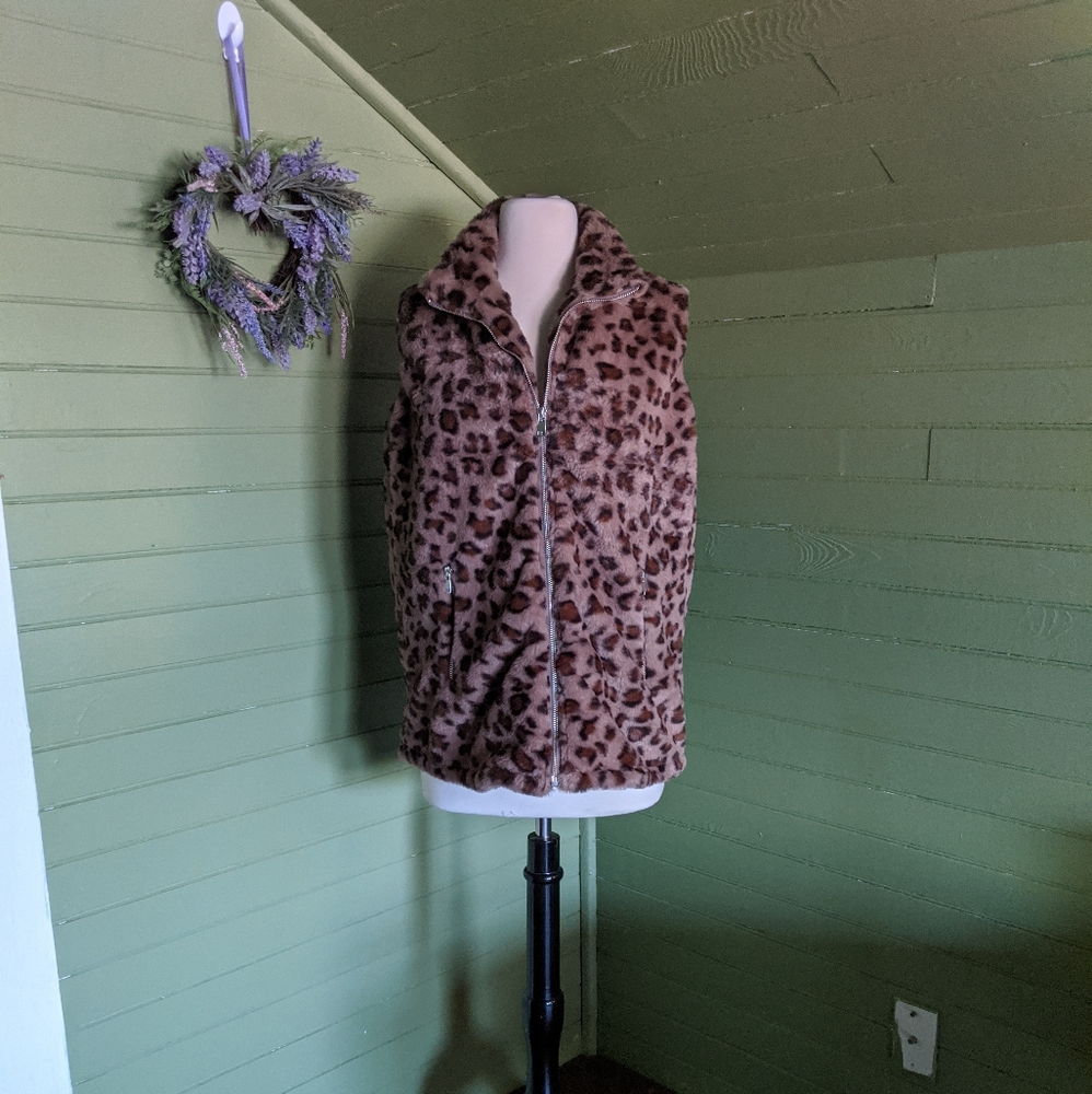 Zip-up Vest - Picture 4 of 6